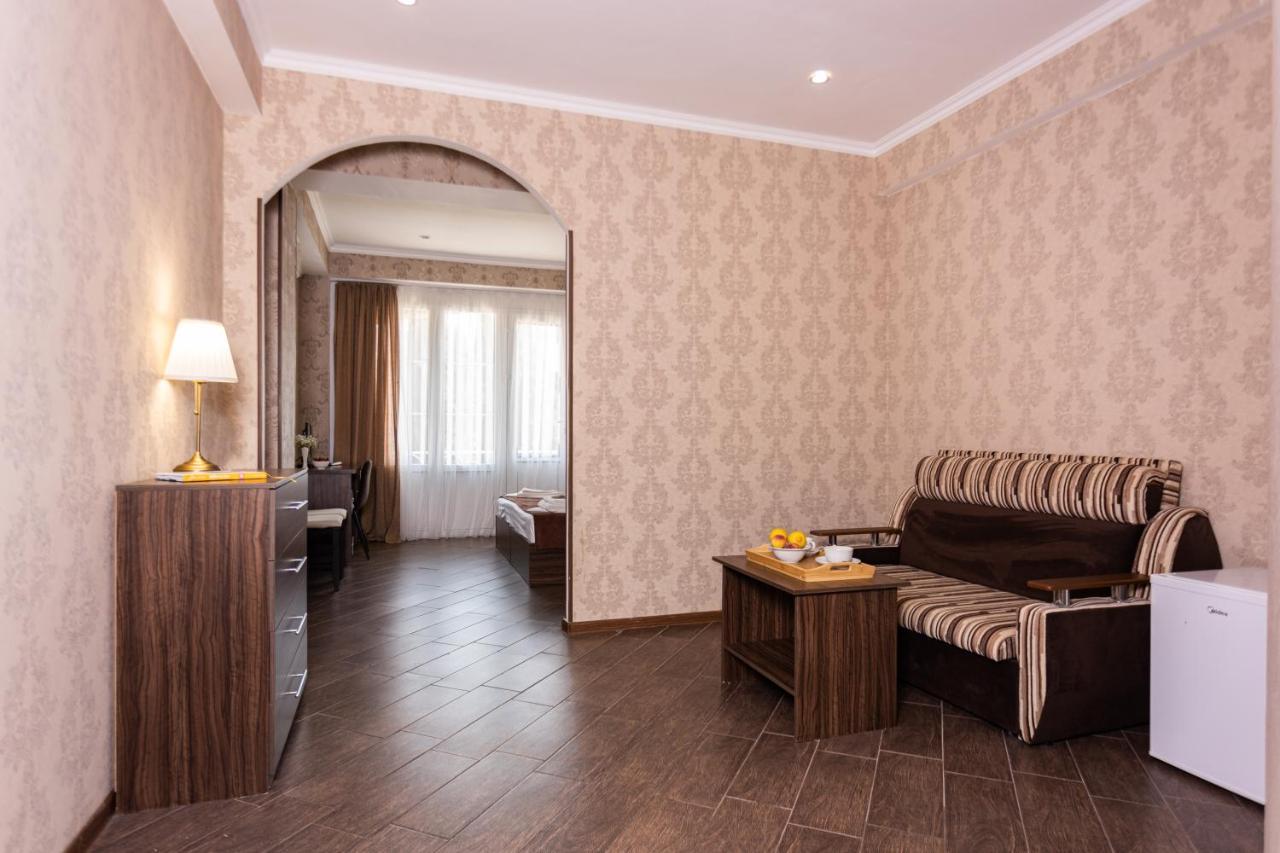 Hotel Nikopoli On Vodopadnaya 21А New Athos Luaran gambar